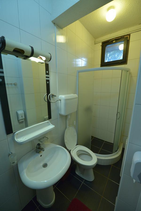Guesthouse Duga Belgrade Extérieur photo