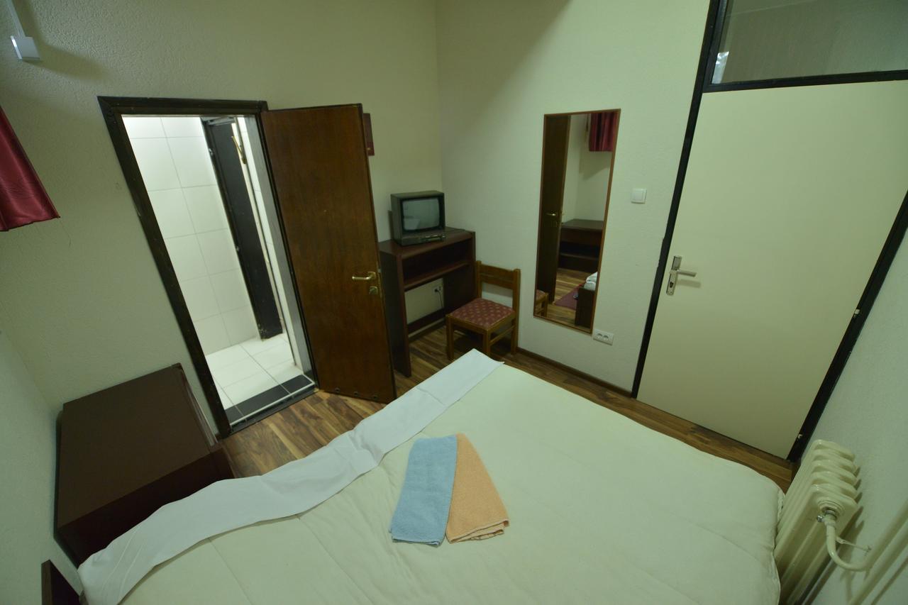 Guesthouse Duga Belgrade Extérieur photo