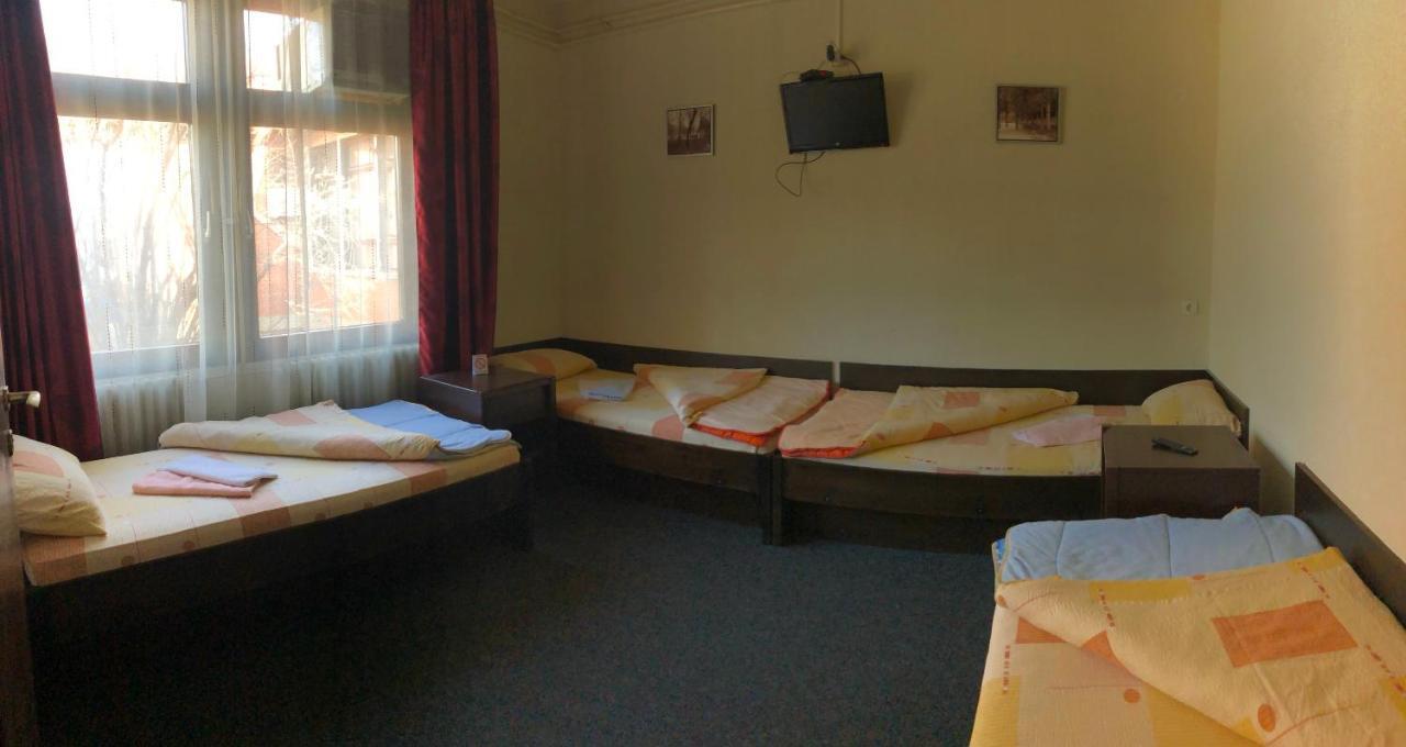 Guesthouse Duga Belgrade Extérieur photo