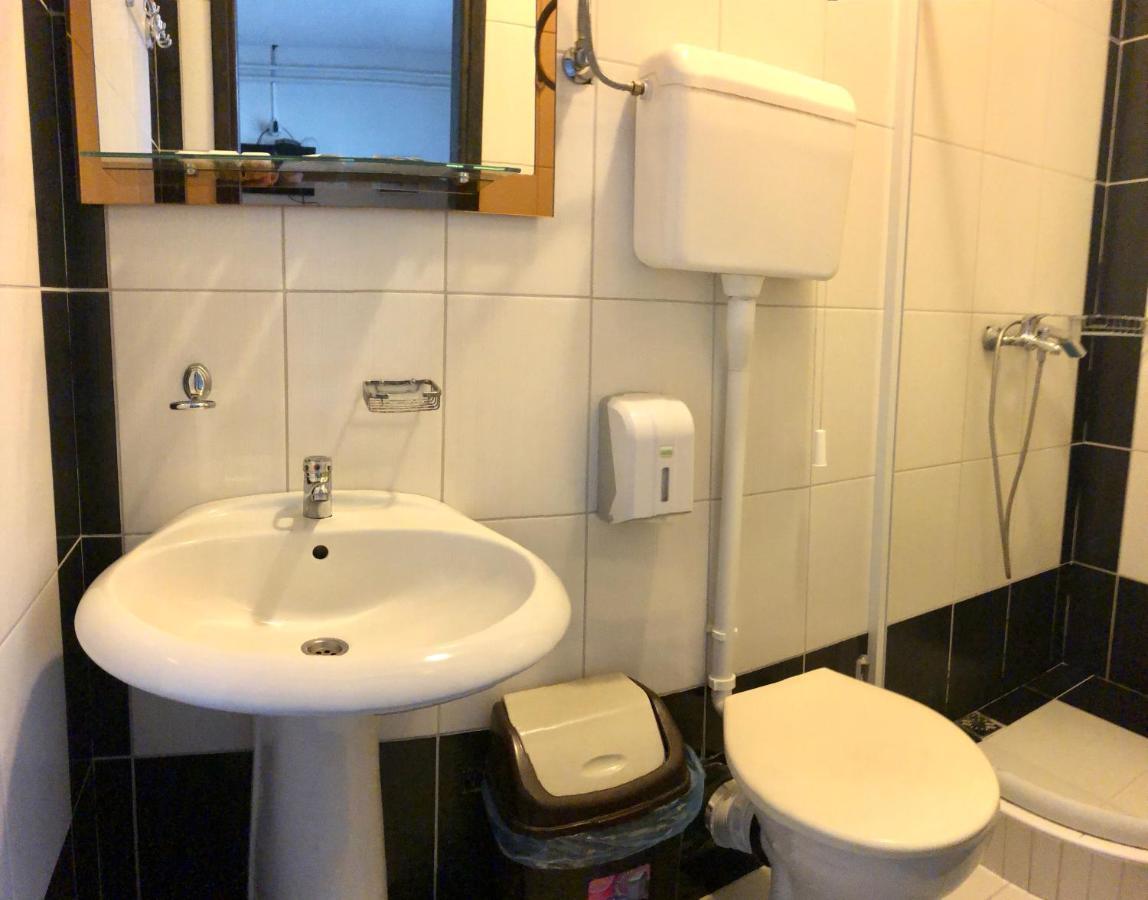 Guesthouse Duga Belgrade Extérieur photo